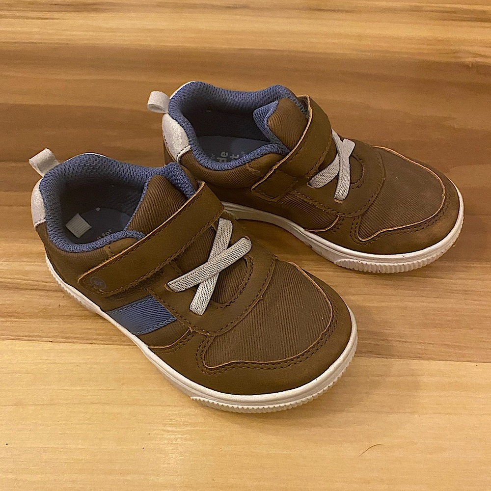 Stride Rite 360- Dempsey- Toddler boys size 8
